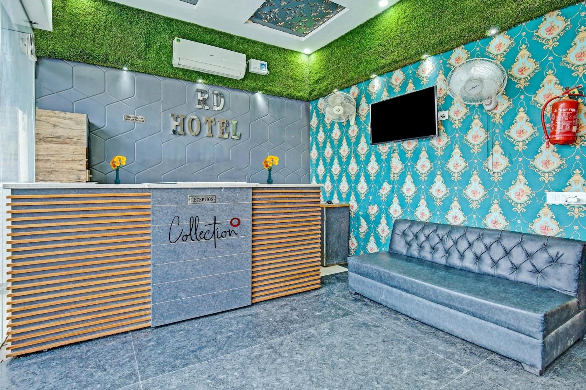 Collection O Rd Hotel Zirakpur Buitenkant foto
